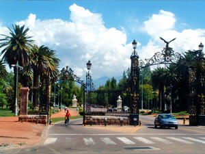 DIA 8 – MENDOZA CITY TOUR| TRASLADO AL AEROPUERTO y FINAL DEL VIAJE DIA 8 – MENDOZA CITY TOUR| TRASLADO AL AEROPUERTO y FINAL DEL VIAJE